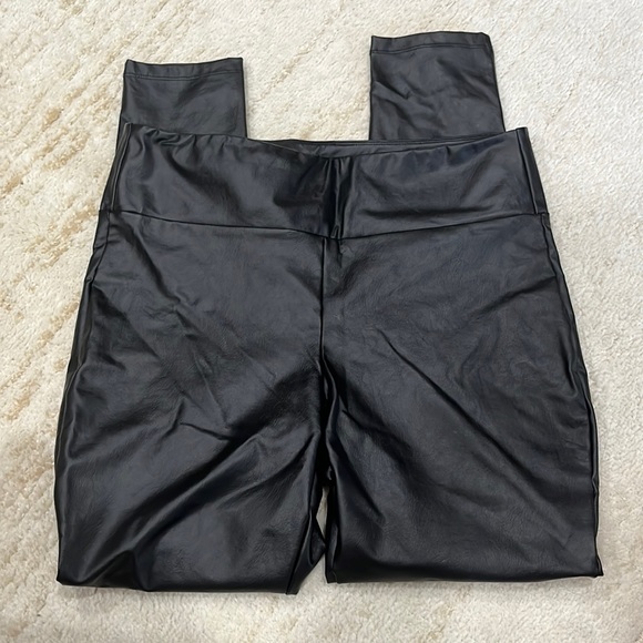 Kendall & Kylie Pants - Kendall & Kylie Leather Leggings